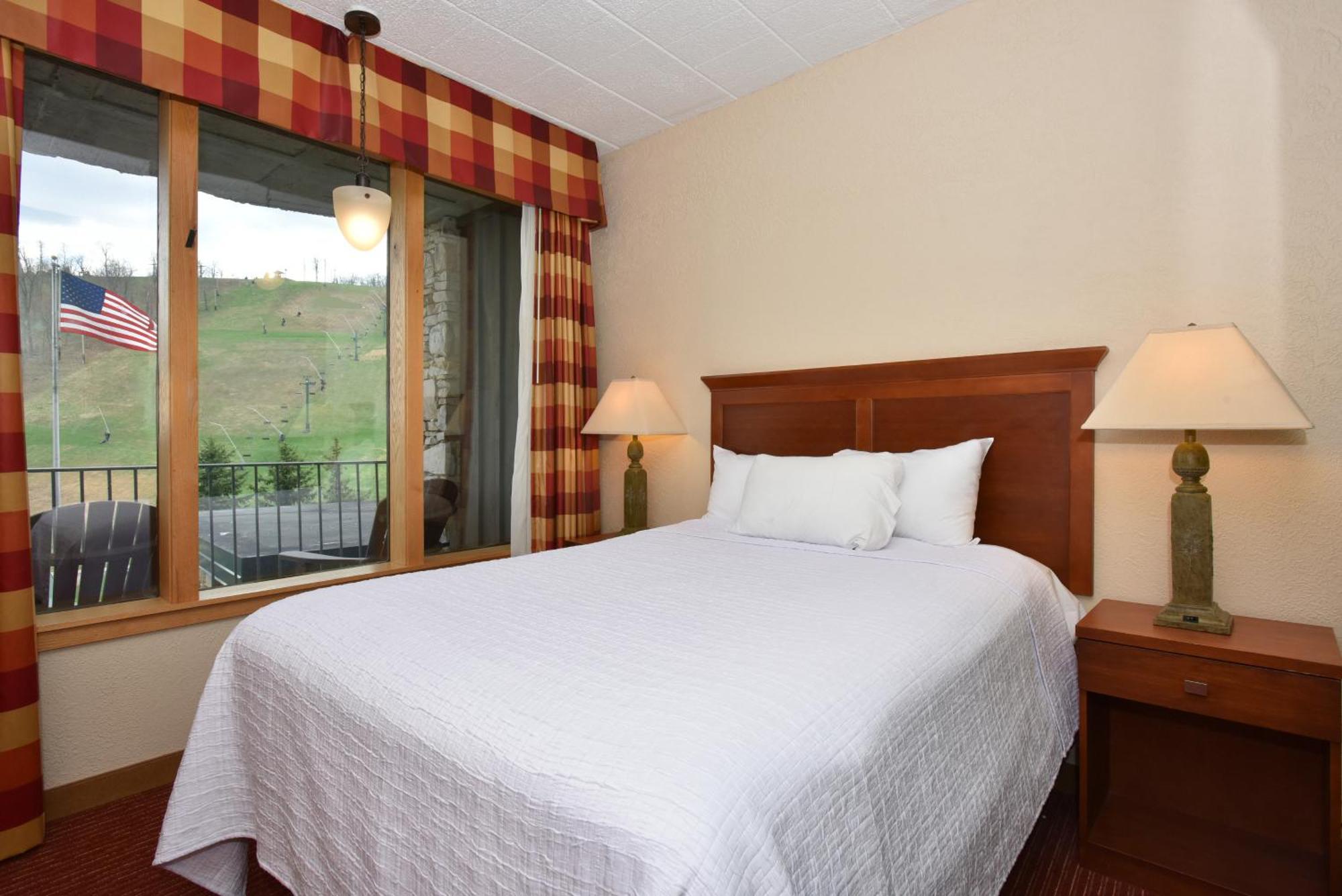 Slopeside Hotel By Seven Springs Resort Champion Buitenkant foto